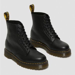 NEW Dr Martens 1460 PASCAL BEX LEATHER LACE UP BOOTS Black Womens Size 6